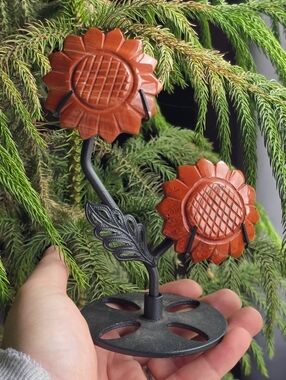 Red Jasper Sunflower Crystal Display Stand Jewelry Holder Stone Holder Decor